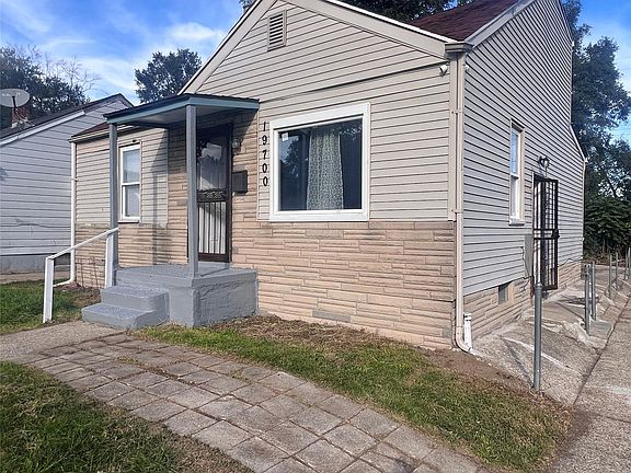 2nd image of 19700 Teppert St