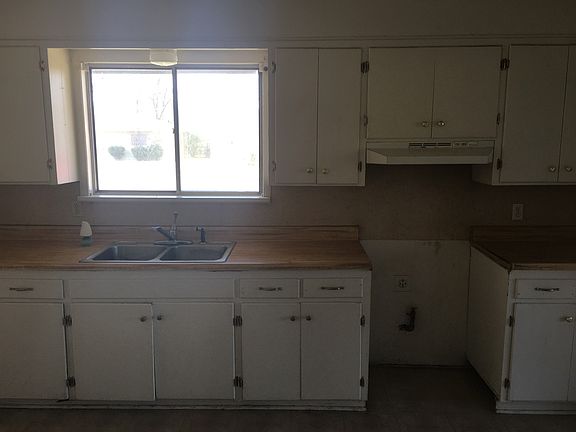 3rd image of 8405 David Dr
