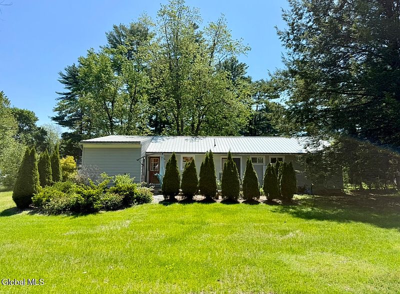 2nd image of 9 Reservoir Drive