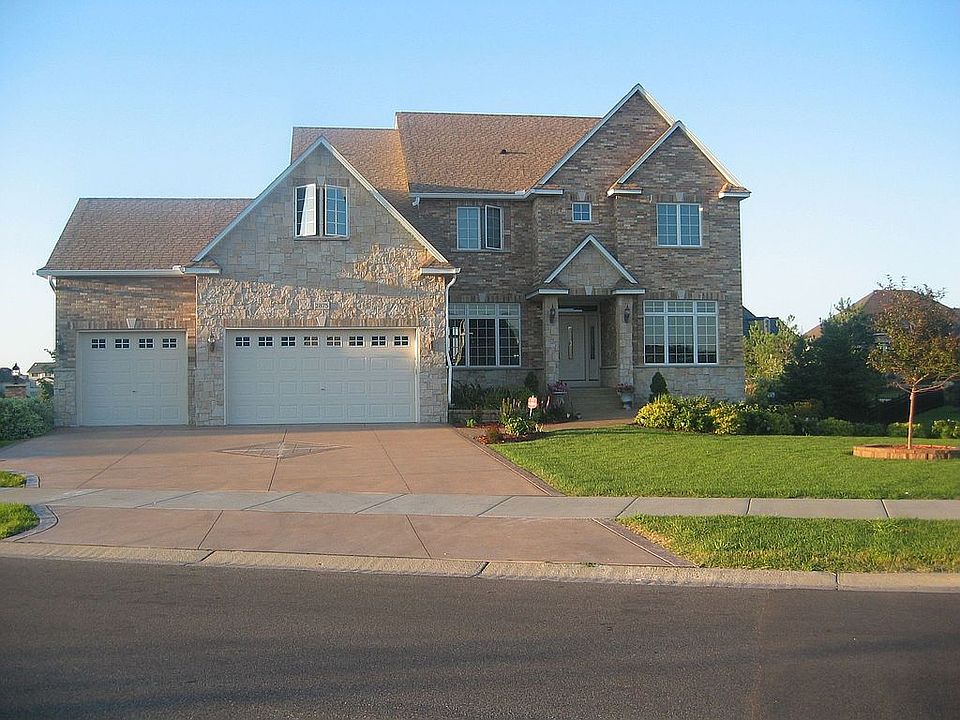 1st image of 2875 Aspen Lake Dr NE