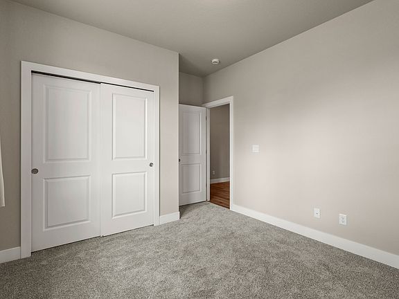 3rd image of 16353 Cattle Creek Ct