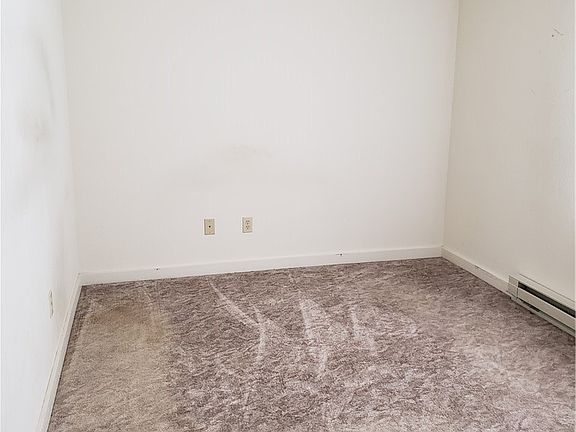 5th image of 405 E Pioneer Ave