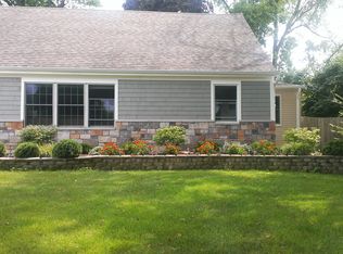 749 Hitchcock Ave, Lisle, IL 60532