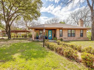 615 Granbury St, Cleburne, TX 76033
