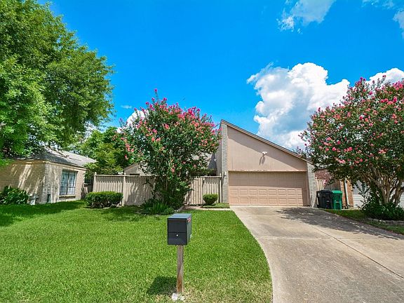 2nd image of 9514 Tarragon Ln