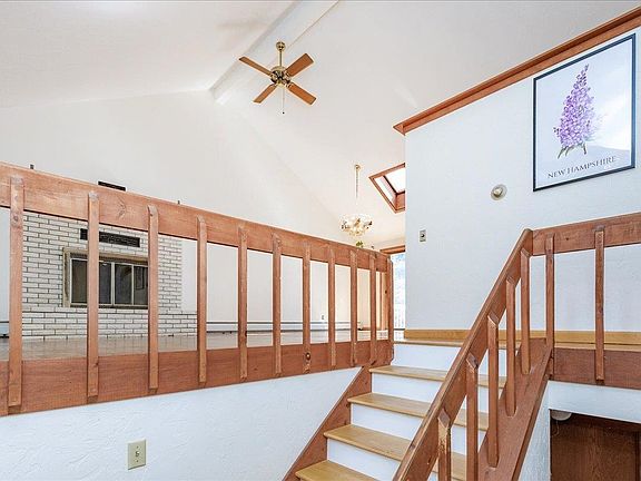 4th image of 69 Peaslee Road