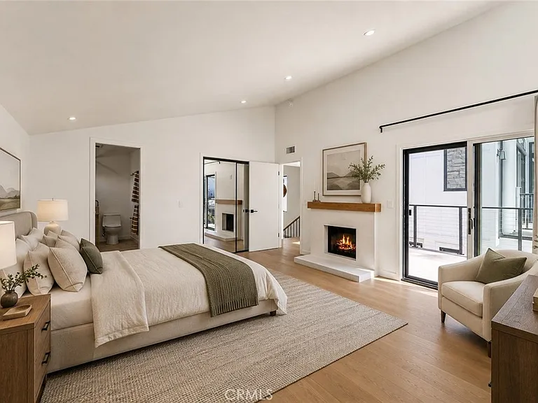 429 Goldenrod — Photo 13