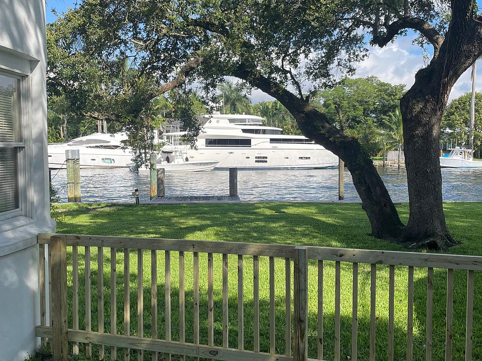 1st image of 639 Coconut Dr