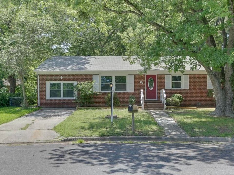 1st image of 103 Glenn Cir