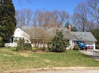 5 Seabrook Ct, Stony Brook, NY 11790