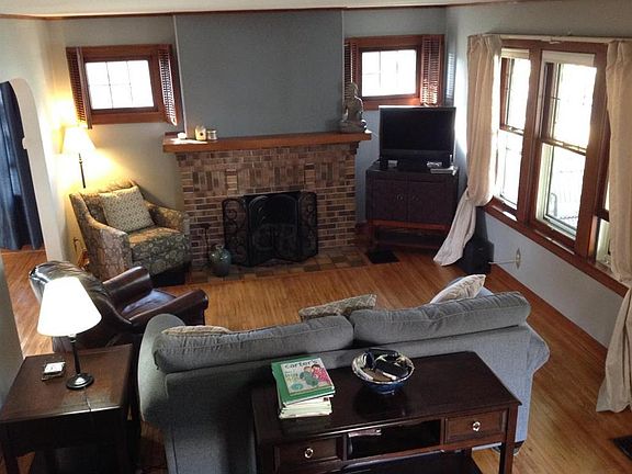 4th image of 159 E Schreyer Pl