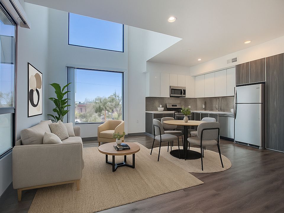 1st image of 4255 Lockwood Ave #7