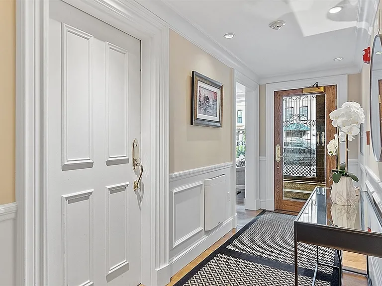 48 Commonwealth Ave #1B — Photo 3