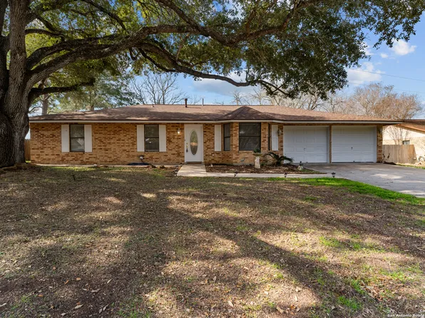 214 INDIAN PINK DR, Floresville, TX 78114