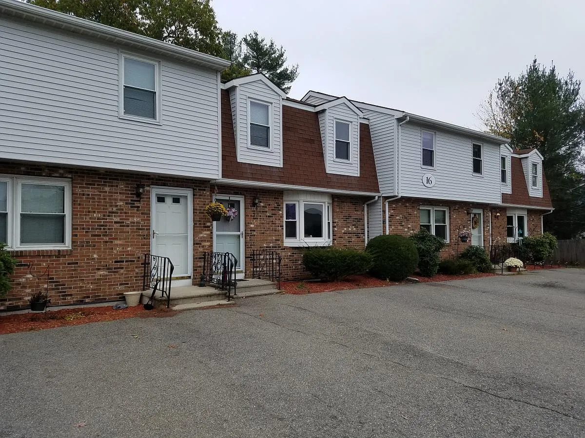 2 bed, 1.5 bath, 1188 sqft, $2,100 — Photo 1