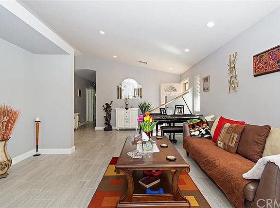 4th image of 52200 Avenida Alvarado