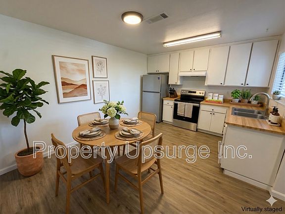 3rd image of 1825 Roanoke Ave APT A