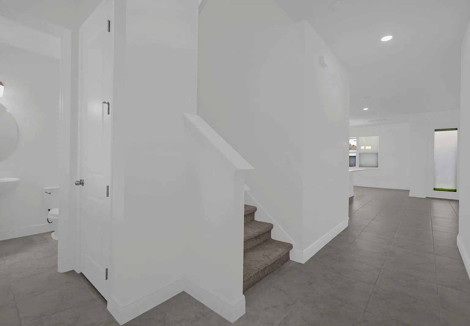 4 bed, 2.5 bath, 2515 sqft, $3,650 — Photo 4