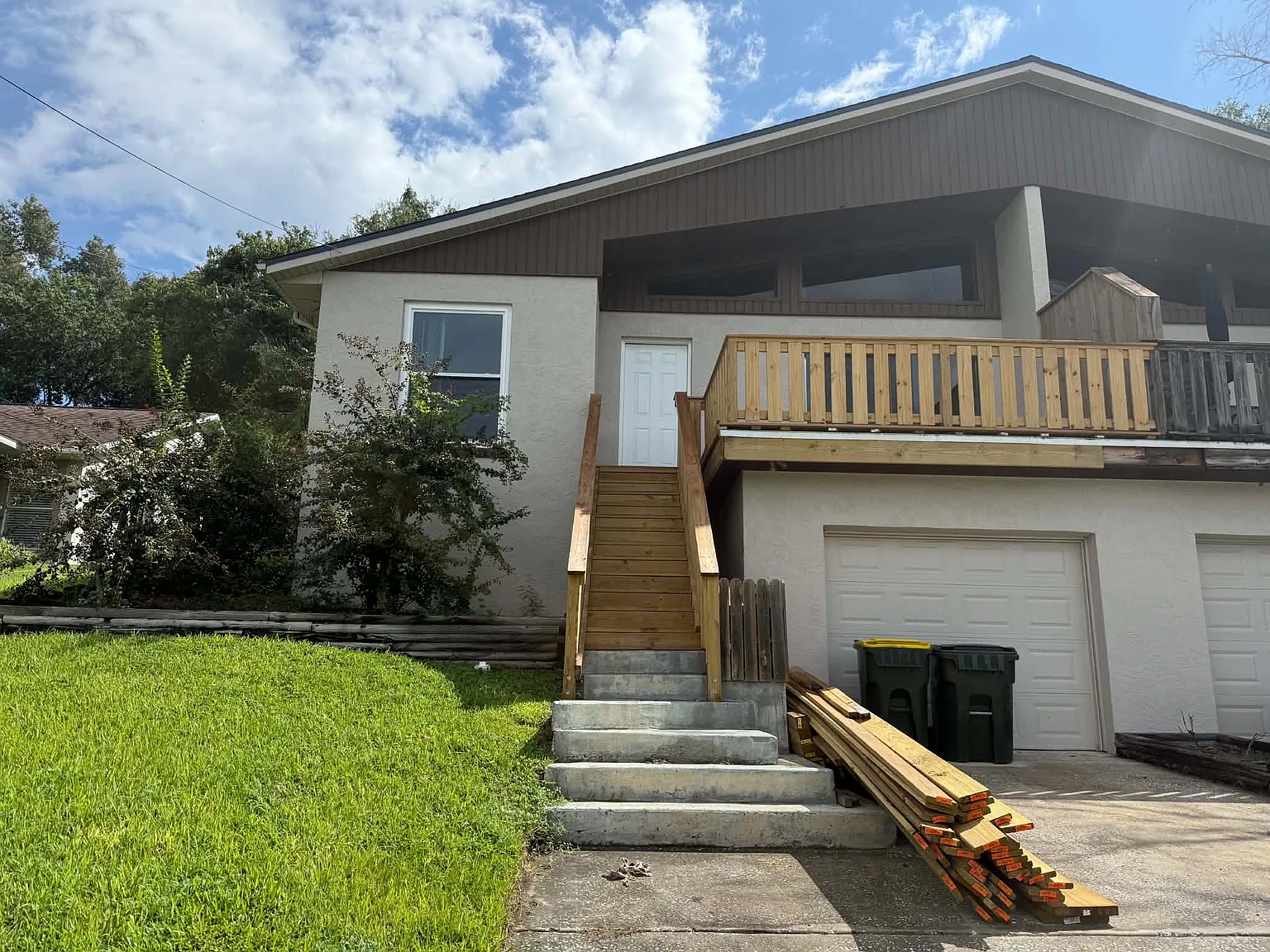 3 bed, 1323 sqft, $1,900 — Photo 2