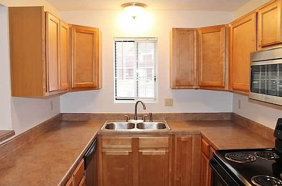 5th image of 5840 Teakwood Ln N APT A