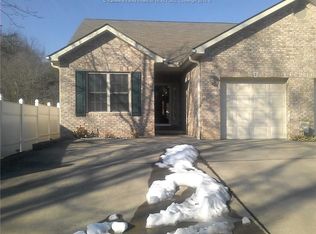 1 Gaston Ln, Charleston, WV 25302