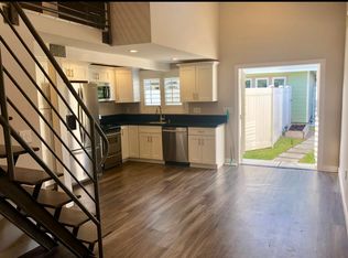 182 Virginia Pl, Costa Mesa, CA 92627