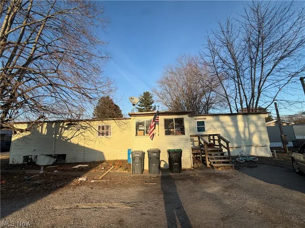 26 W 11th St, Dresden, OH 43821