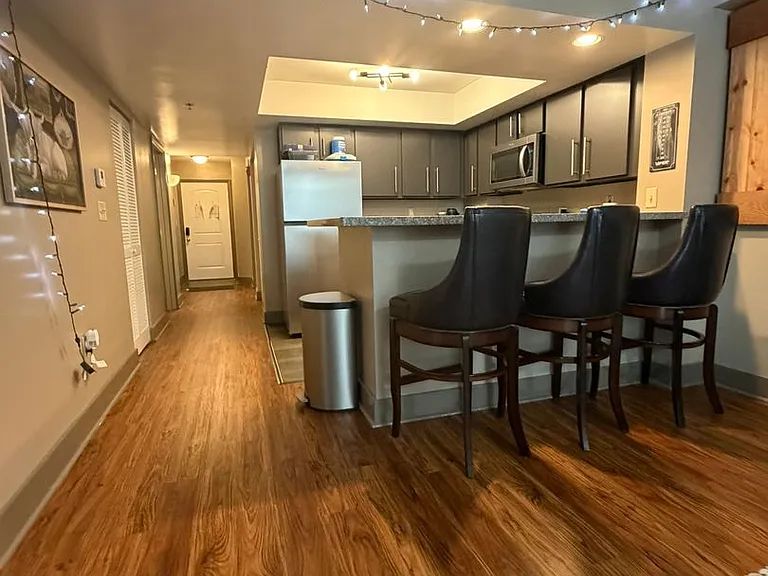 1735 Lake Ave #805 — Photo 2