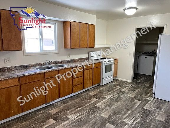 3rd image of 406 S 1st Ave