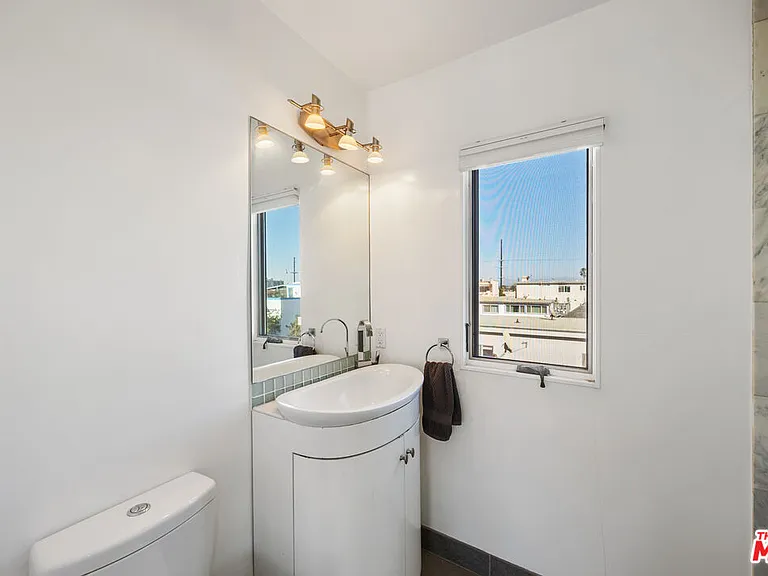 11 24th Ave #3 — Photo 12
