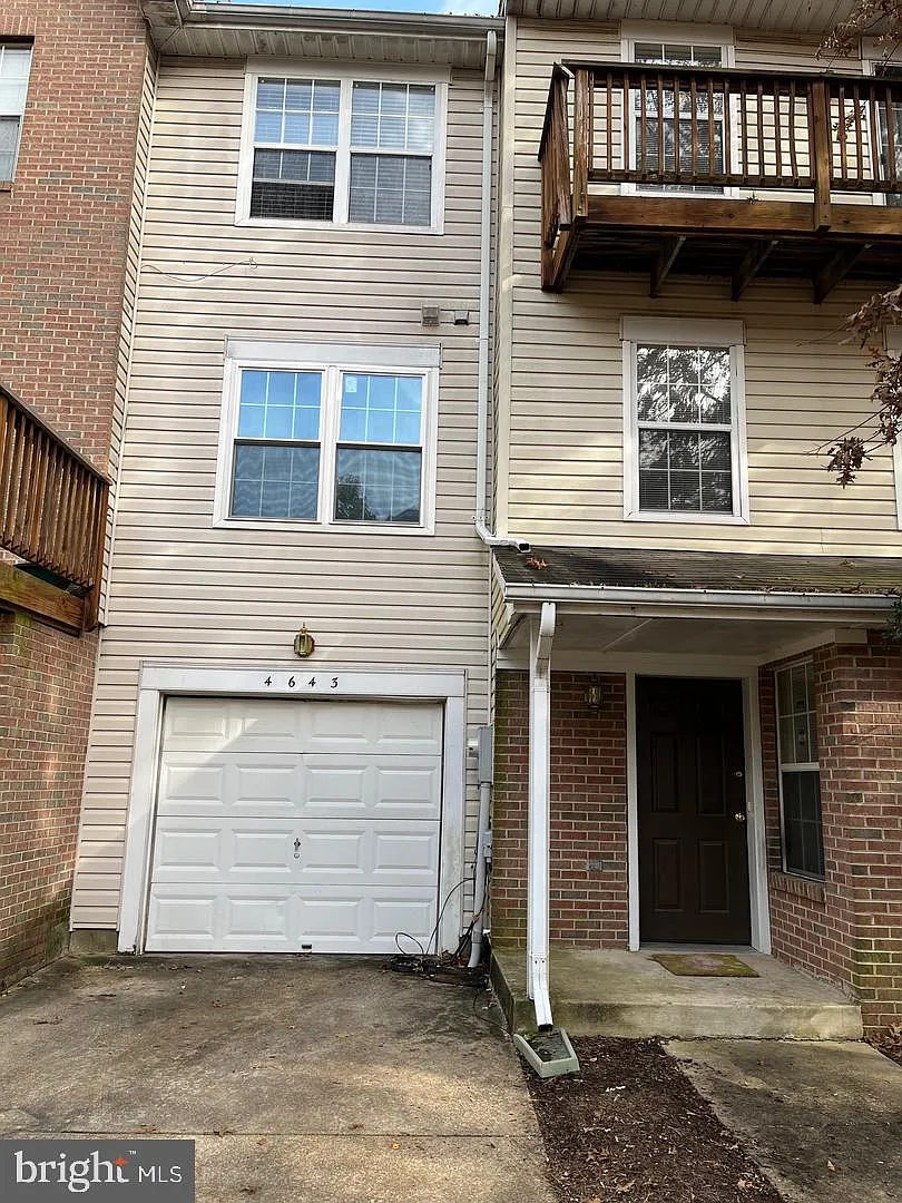 Glensford Condo — Photo 2