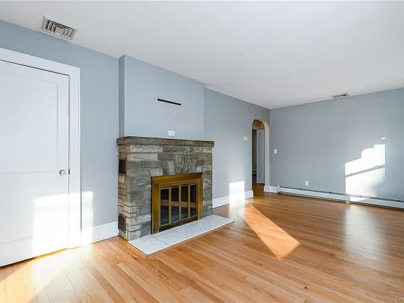 2nd image of 82 Union Ave