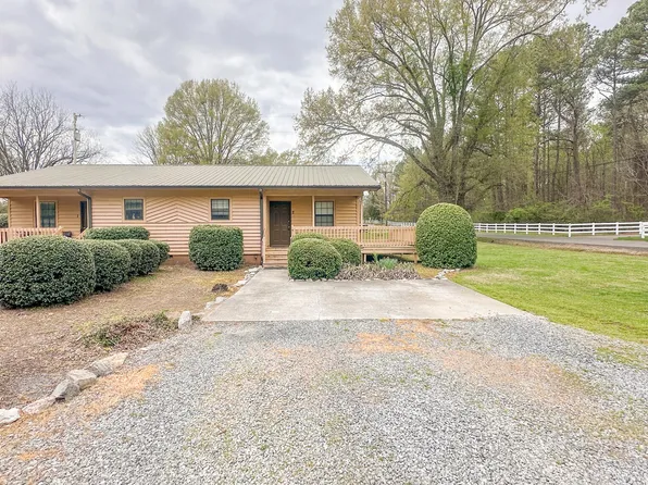 714 Dantzler Cir, Dalton, GA 30721