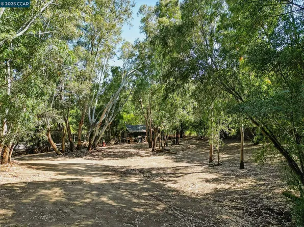 1491 Boulevard Way, Walnut Creek, CA 94595