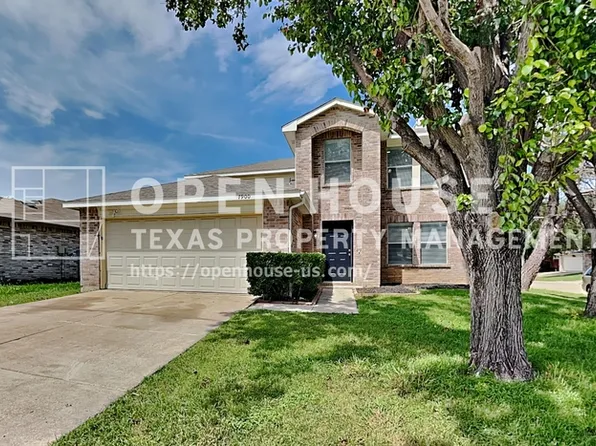 7900 Canoe Ridge Ln, Denton, TX 76210