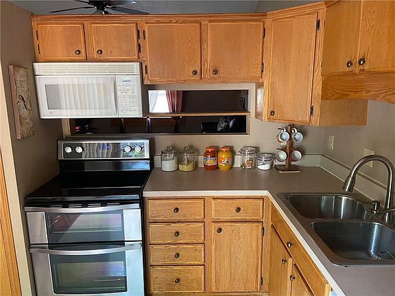 5th image of 8116 Clayburn Dr