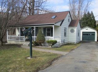 77 Country Club Dr, Elmira, NY