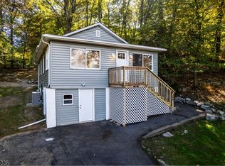 56 Cayuga Ave, Landing, NJ 07850