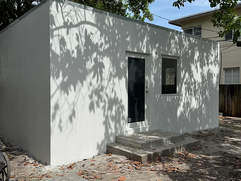 950 79th Ter #5 — Photo 1