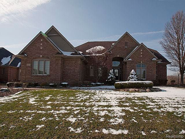 1st image of 48479 Hilltop Dr E