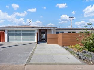 496 E 16th St, Costa Mesa, CA 92627