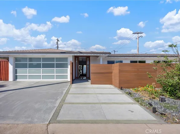 496 E 16th St, Costa Mesa, CA 92627