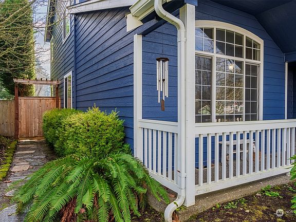 5th image of 11016 117th Street Ct E