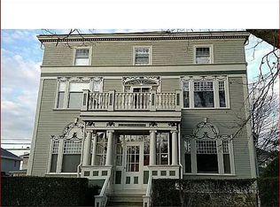 20 Berkeley Ave, Newport, RI 02840