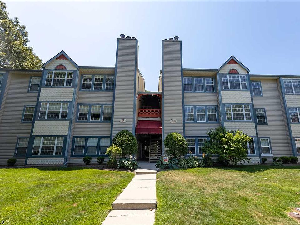 1st image of 76 Trotters Ln #76