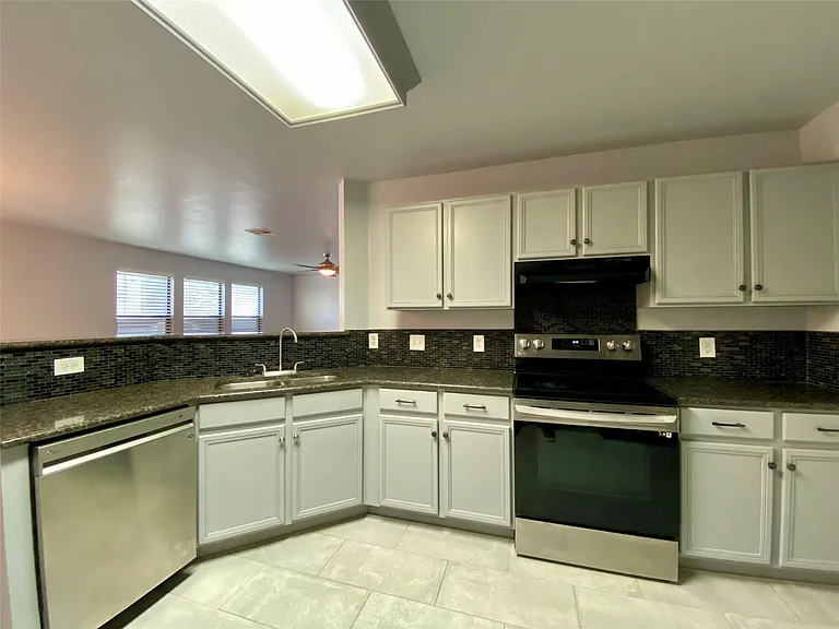 13205 Sea Biscuit Dr — Photo 13