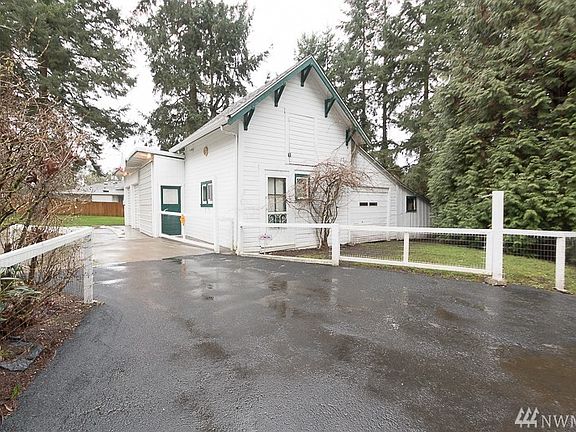 3rd image of 13001 Tule Lake Ave S
