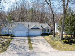 17193 Arthur Ct, Spring Lake, MI 49456