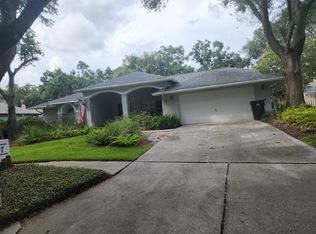 16707 Sheffield Park Dr, Lutz, FL 33549