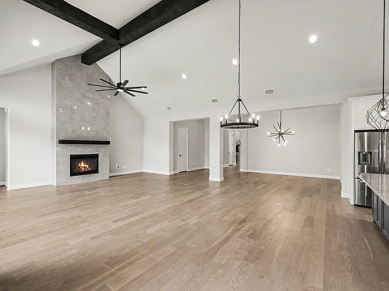 2200 Shady Hill Dr — Photo 3
